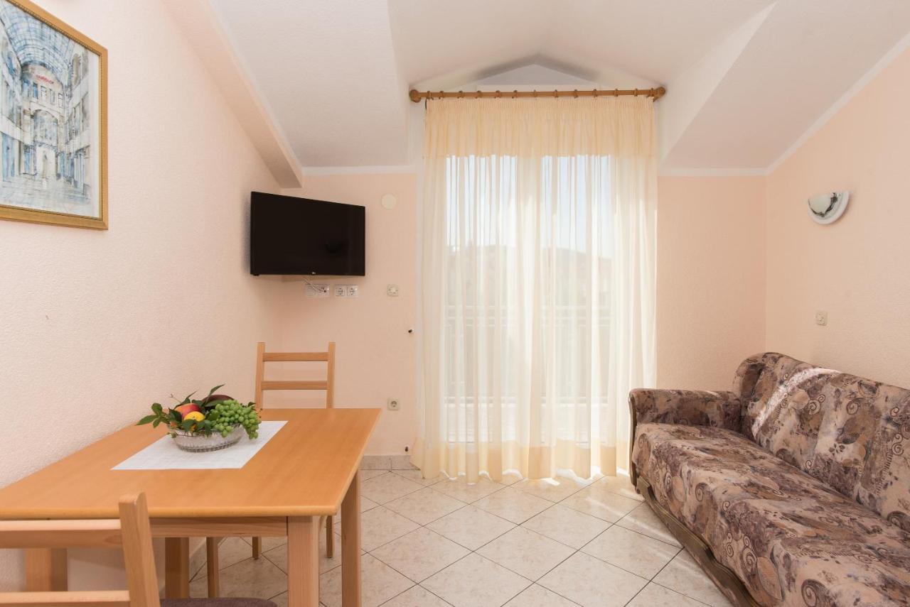 Topic Apartments Водице Екстер'єр фото